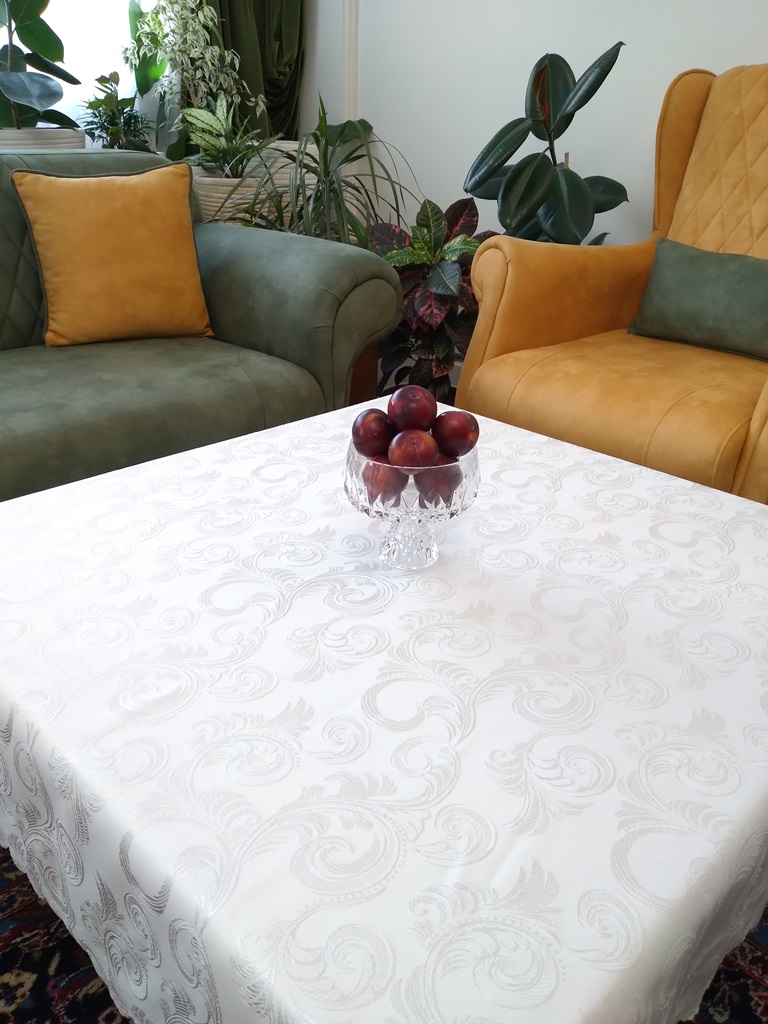 رومیزی ژاکارد ضدلک