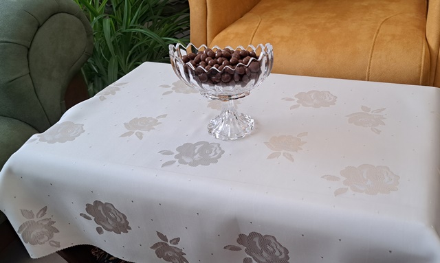 رومیزی ضدلک فرزین خودنقش