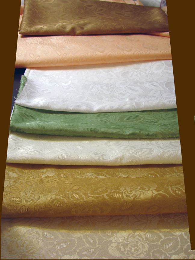 گل رزی ضدلک ژاکارد رومیزی